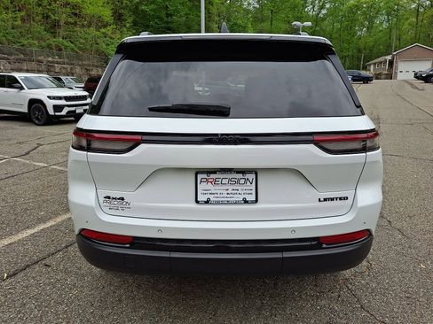 Certified 2023 Jeep Grand Cherokee Limited w/ Black Appearance Package AWD/4WD image 6