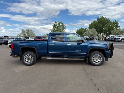Used 2015 GMC Sierra 2500 Denali AWD/4WD image 8