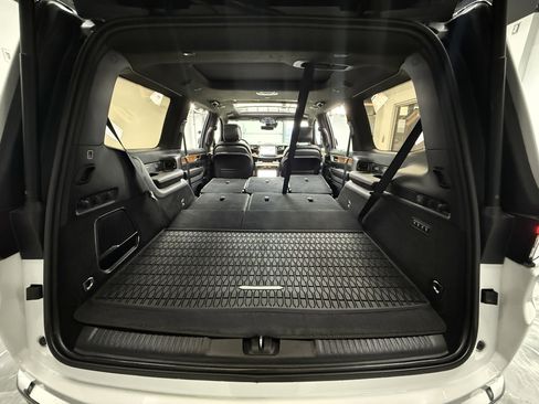 Used 2022 Jeep Grand Wagoneer Series III image 33