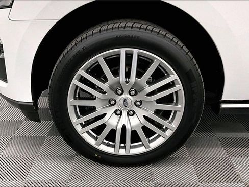 Used 2024 Ford Expedition Max Limited image 9