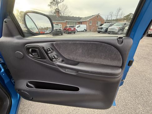 Used 2000 Dodge Dakota 2WD Club Cab image 19