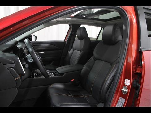 Certified 2025 MAZDA CX-50 AWD 2.5 S w/ Premium Plus Pkg image 5