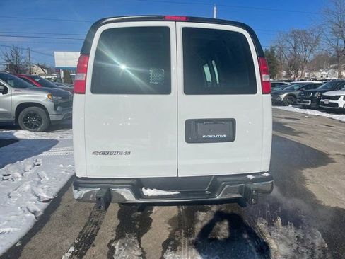 Used 2024 Chevrolet Express 2500 Work Van w/ Driver Convenience Package image 4