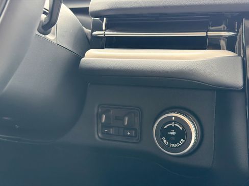 New 2026 Lincoln Navigator L Reserve AWD/4WD image 31