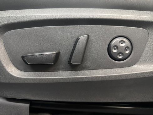 Certified 2025 INFINITI QX60 Luxe image 16