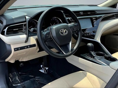 Used 2019 Toyota Camry LE FWD image 16