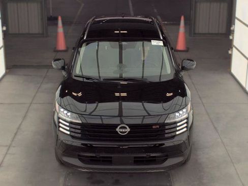 Certified 2025 Nissan Kicks SR FWD image 2