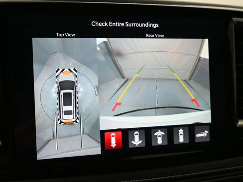 Used 2024 Chrysler Pacifica Select image 21