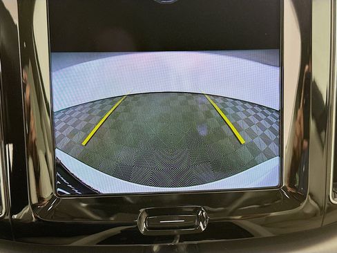 Used 2023 Volvo XC60 B5 Core FWD image 23