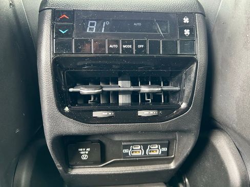 Used 2022 Jeep Grand Cherokee L Laredo AWD/4WD image 12