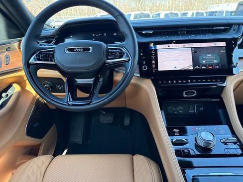 New 2026 Jeep Grand Cherokee Summit w/ Obsidian Package AWD/4WD image 19