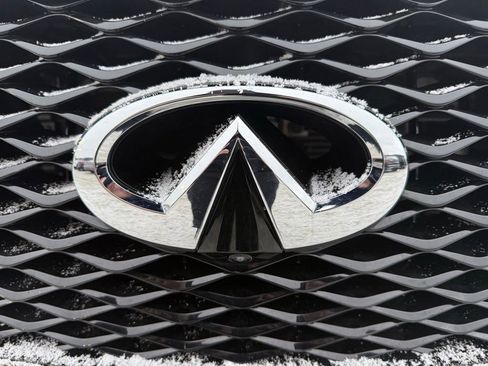 Used 2024 INFINITI QX80 Premium Select w/ Cargo Package image 19