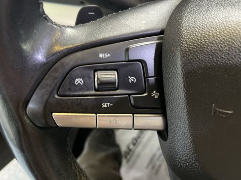 Used 2020 Cadillac XT4 Premium Luxury FWD image 19
