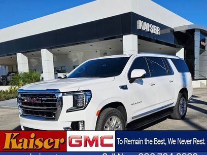 Used 2023 GMC Yukon XL SLT w/ SLT Luxury Package