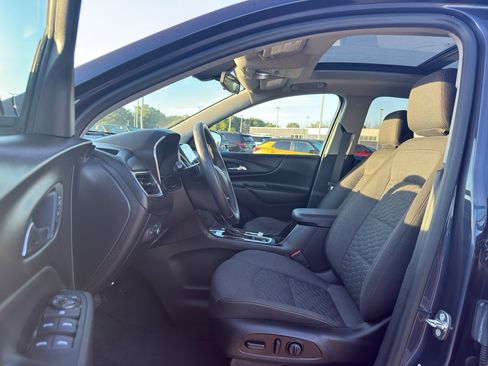 Certified 2018 Chevrolet Equinox LT w/ Sun & Infotainment Package AWD/4WD image 11