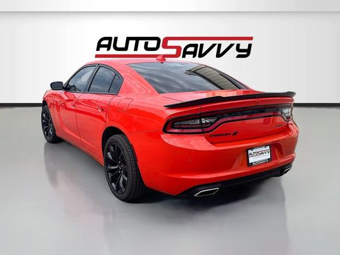Used 2022 Dodge Charger SXT w/ Blacktop Package AWD/4WD image 5
