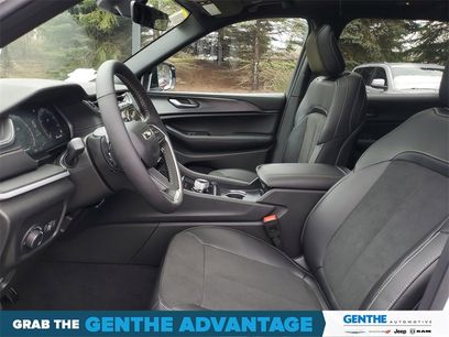 New 2025 Jeep Grand Cherokee L Altitude