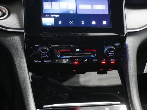 New 2025 Jeep Grand Cherokee Laredo X w/ Luxury Tech Group I image 27