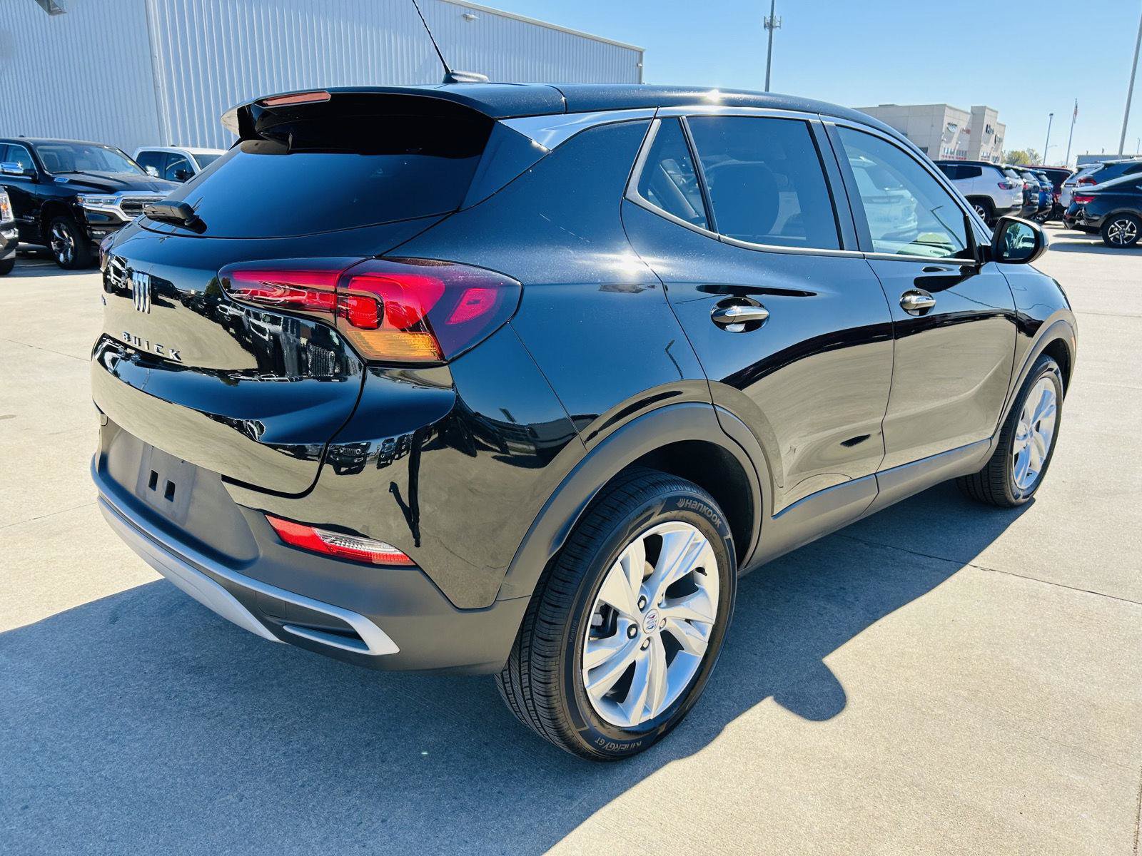 Used 2025 Buick Encore GX Preferred FWD image 35