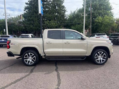 Used 2023 Chevrolet Colorado Z71 w/ Z71 Convenience Package 2 AWD/4WD image 8