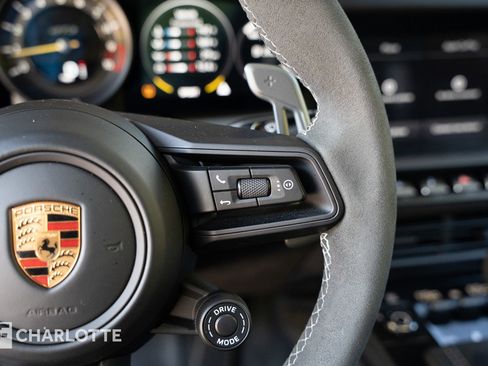 Used 2022 Porsche 911 GT3 image 26