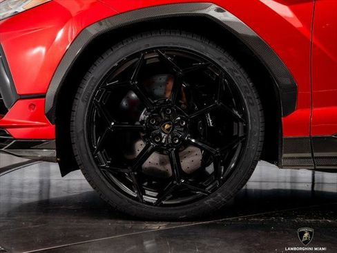 Used 2023 Lamborghini Urus Performante AWD/4WD image 22