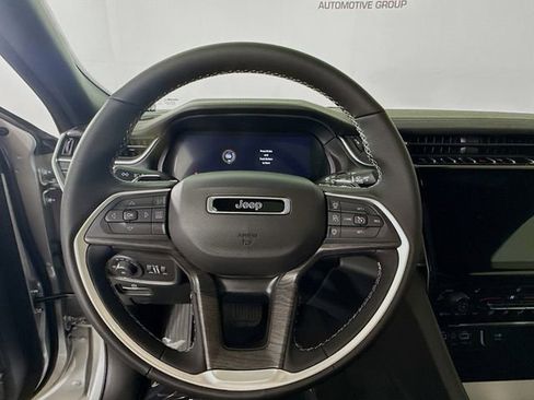 New 2025 Jeep Grand Cherokee L Limited w/ Black Appearance Package image 11