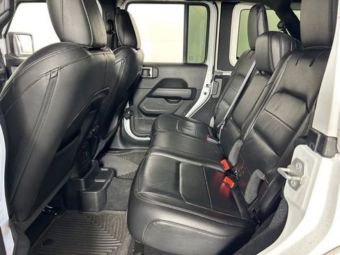 Used 2021 Jeep Wrangler Unlimited Sahara AWD/4WD image 21