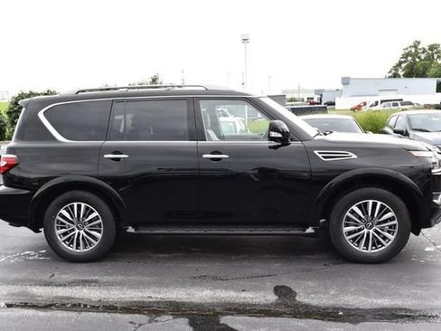Used 2023 Nissan Armada SL w/ Captain's Chairs Package AWD/4WD image 5