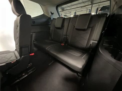 Used 2024 Volkswagen Atlas SE image 18