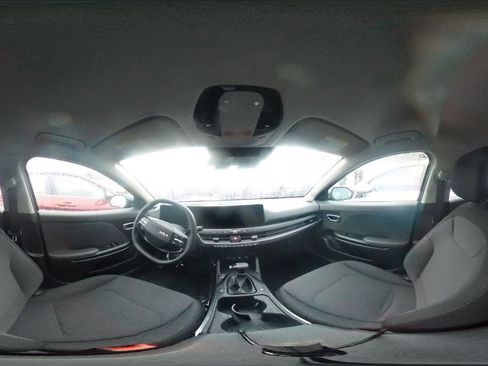 Used 2025 Kia K4 FWD image 43