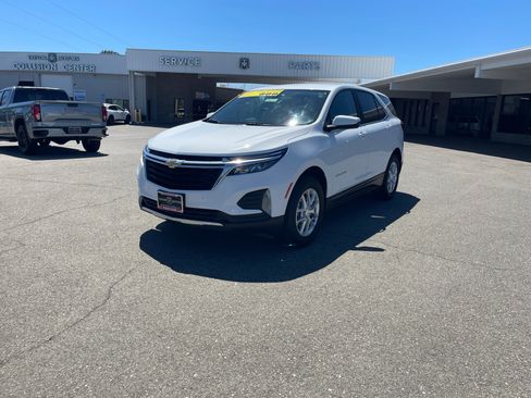 Used 2024 Chevrolet Equinox LT AWD/4WD image 1