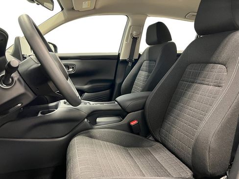 Used 2025 Honda HR-V LX image 12