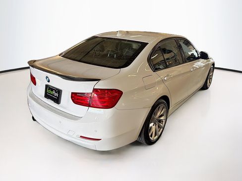 Used 2015 BMW 320i xDrive Sedan AWD/4WD image 9