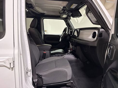 Used 2025 Jeep Wrangler Unlimited Sport AWD/4WD image 21
