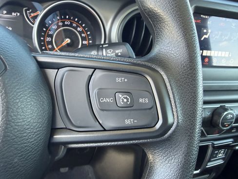 Used 2023 Jeep Gladiator Sport image 24