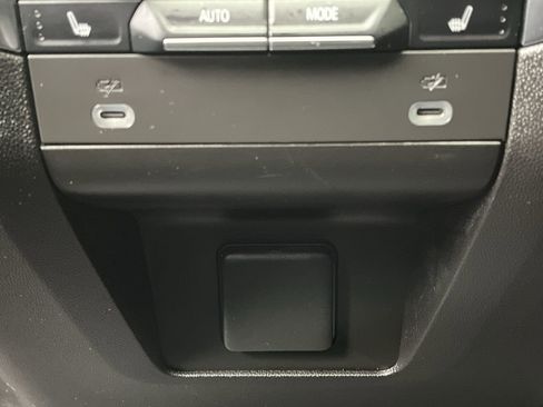 Certified 2022 Chevrolet Tahoe Z71 w/ Luxury Package image 13