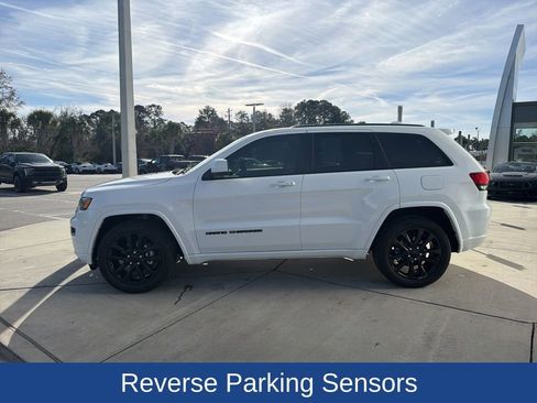 Used 2018 Jeep Grand Cherokee Altitude image 5