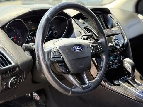 Used 2018 Ford Focus Titanium FWD image 25