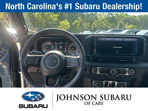 Used 2024 Jeep Wrangler Unlimited Rubicon AWD/4WD image 14