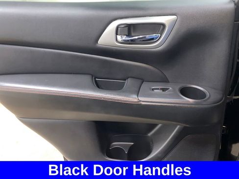 Used 2020 Nissan Pathfinder SL image 26