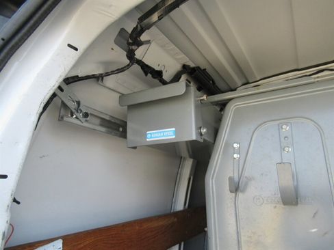 Used 2014 Chevrolet Express 2500 image 10