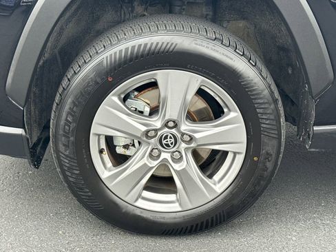 Used 2023 Toyota RAV4 XLE FWD image 5