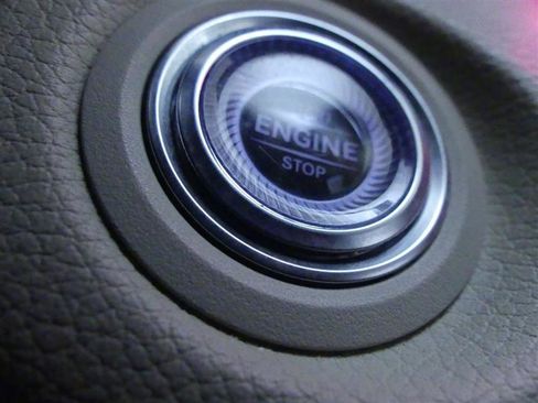 Used 2021 Mercedes-Benz C 300 4MATIC Sedan w/ Premium Package image 18