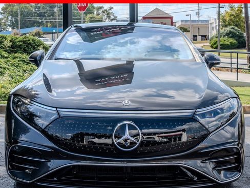 Used 2023 Mercedes-Benz EQS 580 4MATIC Sedan image 2