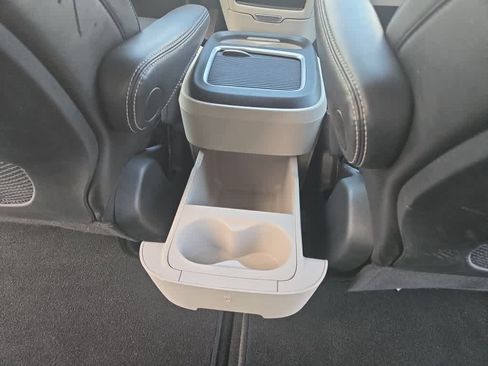 Used 2024 Chrysler Pacifica Touring-L image 63