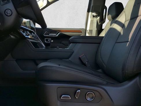 New 2026 GMC Sierra 1500 Denali w/ Denali Reserve Package image 9