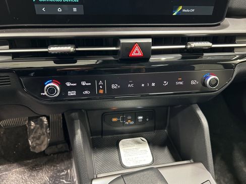 New 2026 Kia Sportage EX image 19