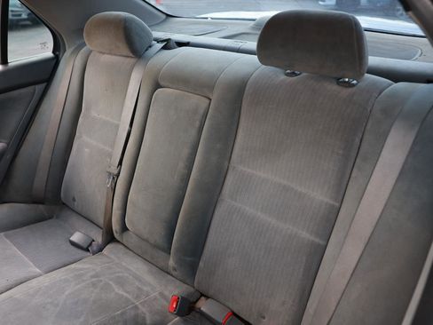 Used 2004 Honda Accord LX image 8