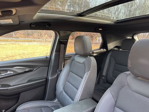 Used 2023 Chevrolet TrailBlazer RS w/ Sun and Liftgate Package image 11